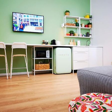 דירות מילאנו Sunny Flat 50 Meters From The Metro מראה חיצוני תמונה