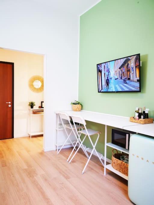 דירות מילאנו Sunny Flat 50 Meters From The Metro מראה חיצוני תמונה