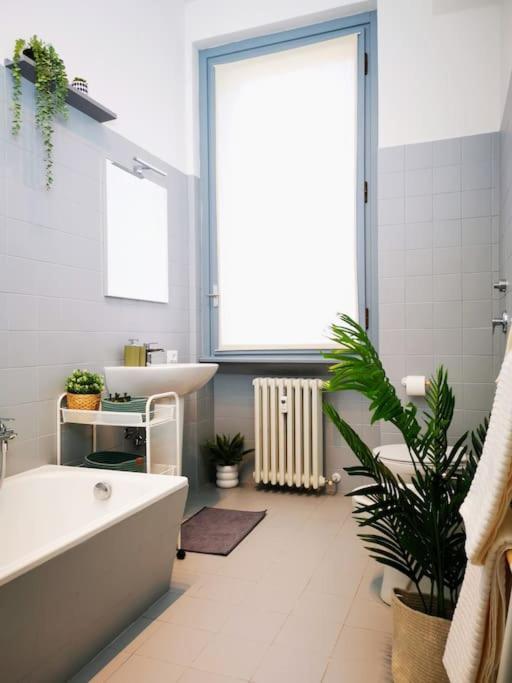 דירות מילאנו Sunny Flat 50 Meters From The Metro מראה חיצוני תמונה