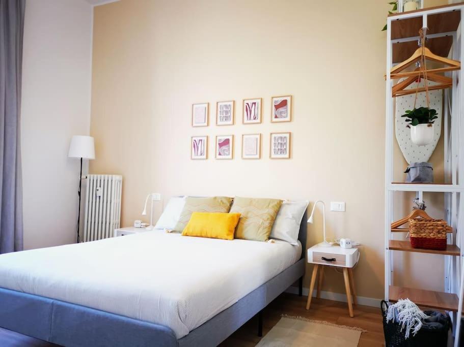 דירות מילאנו Sunny Flat 50 Meters From The Metro מראה חיצוני תמונה