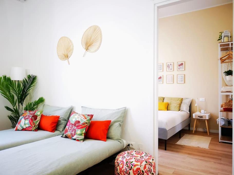 דירות מילאנו Sunny Flat 50 Meters From The Metro מראה חיצוני תמונה